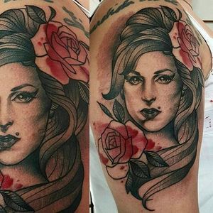 Amy Winehouse tattoo by Fred Lopes. #AmyWinehouse #RIP #tribute #singer #27club #rose #watercolor #portrait