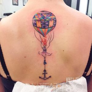 Cover up air balloon tattoo by Monica Gomes #monicagomes #monitattoo #coverup #balloon  #freehand #freehandtattooartist #cheyennepen #cheyenneink #airballoon #anchor