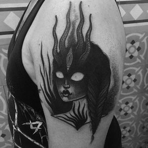 Horned woman (via IG-  the.girl.with.the.matchsticks) #ladyhead #blacktattoo #laurayahna #horns