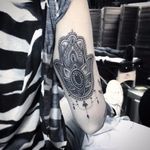 Ornamental Hamsa by Flo Nuttall #FloNuttall #blackwork #blackandgrey #ornamental #Hamsa #jewels #ornamental #pattern #geometric #dotwork #hamsahand #tattoooftheday
