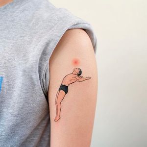 Take a dive. (via IG - tattooist_doy) #TinyPeople #SmallPeople #TattooistDoy