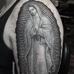 The Virgin Mary. (via IG - chueyquintanar) #blackandgrey #religious #religioustattoo #chueyquintanar