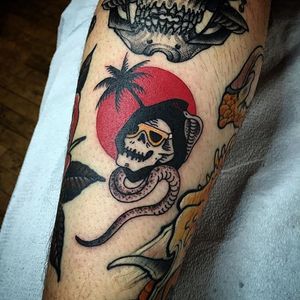 Death In Paradise Tattoo by Frankie Caraccioli #deathinparadise #deathinparadisetattoo #skulltattoo #skull #tropical #sun #suntattoo #FrankieCaraccioli