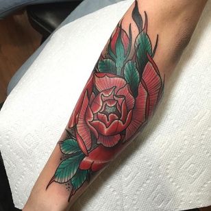 Tatuaje de una rosa por Emmanuel Mendoza