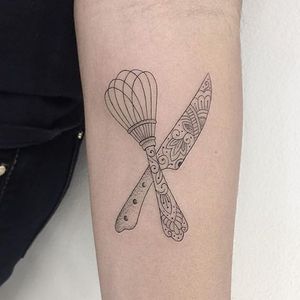 A tender whisk and knife set, ornately done, by Suelyn Silveira (via IG—susilveiraink) #fineline #dotwork #suelynsilveira