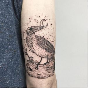 Night bird tattoo by Ayako Junko Osaki #AyakoJunkoOsaki #linework #etching #woodcut #blackwork #bird #constellations #moon (Photo: Instagram @ajunkysock)