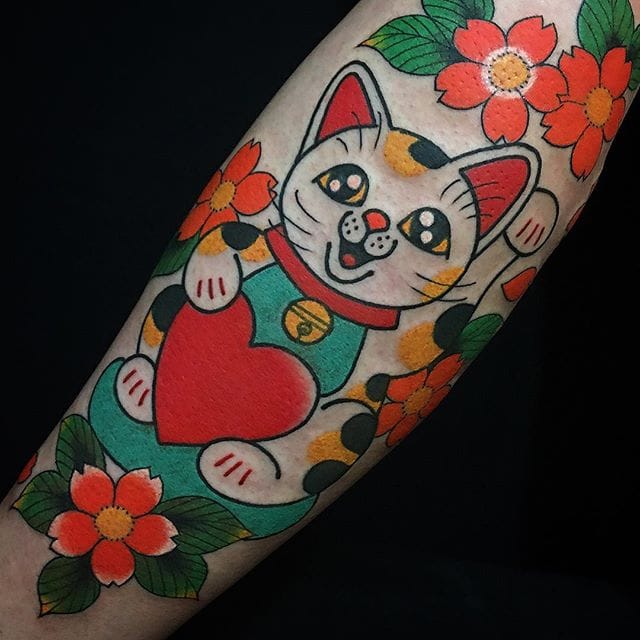 Beckoning cat clearance tattoo