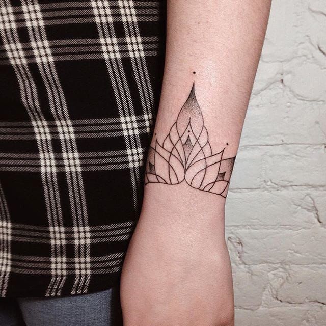 Sensual Handpoked Tattoos By Anya Barsukova Tattoodo