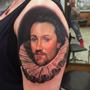 Super cool Shakespeare colored portrait tattoo by Erick Holguin #Shakespeare #colored #portrait #ErickHolguin