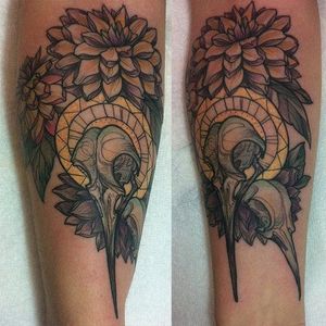 Bird skull tattoo by Nomi Chi. #illustration #bird #skull #birdskull #flower #flowers #illustrative #sketch #sketchstyle