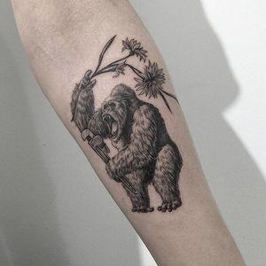 Fine line gorilla tattoo by Tattooer Intat. #Intat #TattooerIntat #fineline #southkorean #gorilla #wrench #harambe #animal