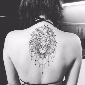 Leão feito por Cabelo Tattoo! #CabeloTattoo #tatuadoresbrasileiros #pontilhismo #dotwork #lion #leão #liontattoo #leãotattoo #pontilhismotattoo #dotworktattoo
