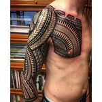 Polynesian by Jeroen Franken. (Instagram: @jeroenfranken) #largescale #blackwork #sleeve #polynesian #JeroenFranken
