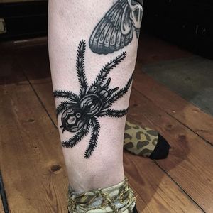 Spider Tattoo by Mike Shaw #Blackwork #BlackworkTattoos #TraditionalBlackwork #BlackworkArtists #BlackInk #OldSchoolTattoos #TraditionalTattoos #MikeShaw