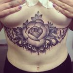 Sternum Rose Tattoo #Sternum #SternumTattoo #Blackwork #StomachTattoos #SophieGibbons #sternumrose #rose #floral