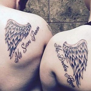 Tattoos that match up when you are together are cute sibling ink ideas #siblingtattoo #brother #sister #connectingtattoos #wings