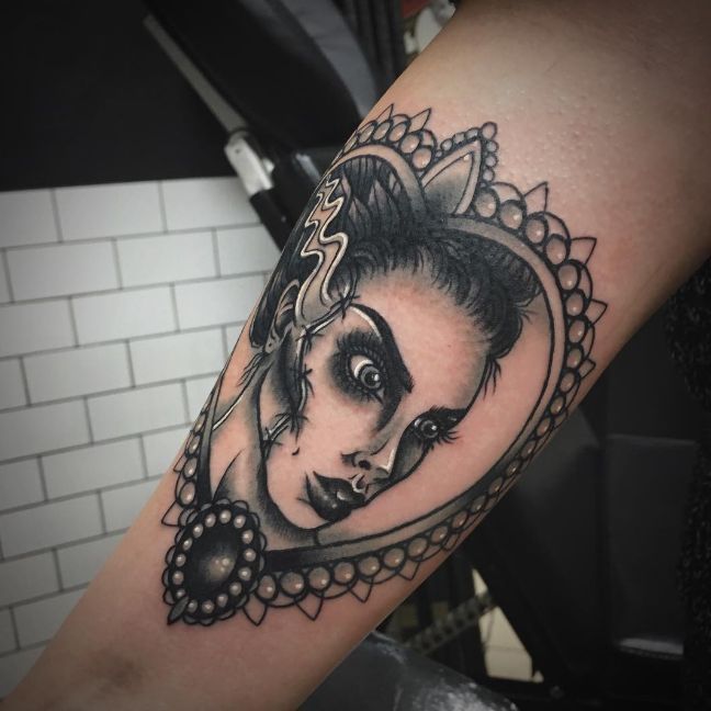 Tattoo pinup bride of Frankenstein portrait frame  Frankenstein tattoo  Framed tattoo Art tattoo