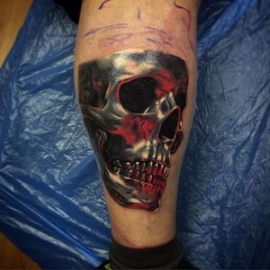 Awesome tonal work on this skull it looks so metallic. Photo from Vid Blanco on Instagram #VidBlanco #photorealism #realism #UKtattooer #minimalpalette #blackandgrey #skull