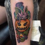 Por Alexandra Fische #AlexandraFische #gringa #neotraditional #dark #cute #fofo #trevoso #halloween #abobora #colorido #colorful #bala #doce #candy #morcego #bat #skull #caveira