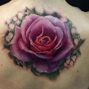 Hermosa rosa rosa.  Tatuaje de Kyle Cotterman.  #realismo #farverealismo #KyleCotterman #rose #pinkrose #blomst