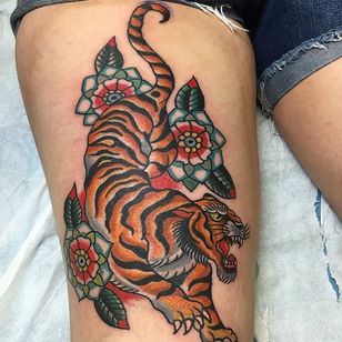Tatuaje de tigre por Robert Ryan #tiger #bigcat #indian #indianart #sacredart #traditional #traditionalindian #oldschool #RobertRyan