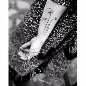 Flower tattoo by Wsciekly Kot #WscieklyKot #handpoked #baltic #nordic #slavic #traditional #geometric #dotwork #blackwork #flower