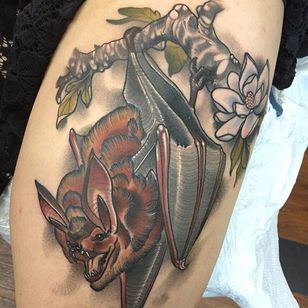 Tatuaje de murciélago por Emmanuel Mendoza