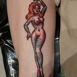 Traditional American style tattoo by Ozzy Ostby. #OzzyOstby #traditionalamerican #trads #traditional #pinup #nude