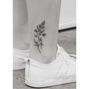 Flowers tattoo by Tritoan Ly #TritoanLy #flowers #delicate #flower