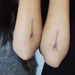 Matching wand tattoos of Alyssa Andino and her friend. #harrypotter #hp #popculture #book #film #minimalist #subtle #simple #wand #fineline