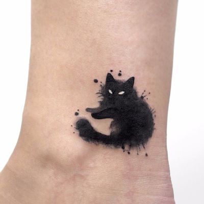 Splatter cat by Deborah Genchi #DeborahGenchi #debrartist #black #cat #splatter #ink #watercolor #cute #micro #tattoooftheday