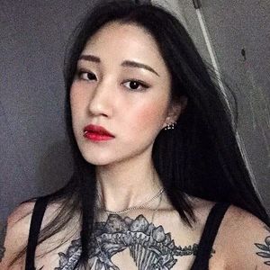 Nawoo Kim on Instagram. #NawooKim #Nawoo #southkorean #tattooartist #tattooedwomen