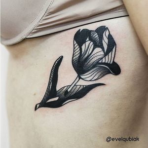 Blackwork Tulip Tattoo by Evel Qbiak #Blackwork #BlackworkTattoos #BlackInk #ContemporaryTattoos #ModernTattoos #BlackInk #BlackworkArtists #tulip #blckwrk #EvelQbiak