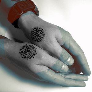 Hand tattoos by Gene Le Lynx #GeneLeLynx #ornamental #blackwork #pagan #abstract #geometric #graphic #mandala