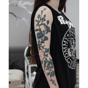 Garden-inspired tattoo by Olga Nekrasova. #OlgaNekrasova #flower #garden #plant #neotraditional