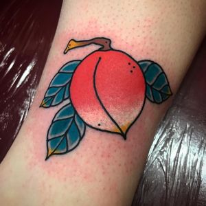 Peach tattoo by Joe Spaven #JoeSpaven #peachtattoos #color #traditional #Japanese #mashup #peach #fruit #food #leaves #nature #pink #cute