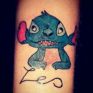 Failed Stitch tattoo, artist unknown. #wtf #tattoofail #fail #horrible #scratcher