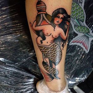 Tattoo vencedora da categoria Old School na convenção Tattoo Place 2016 por Juliana Odett! @julianaodett #JulianaOdett #TattooPlaceConvention #SereiaTattoo #Sereia #Mermaid #mermaidtattoo #TatuadoresBrasileiros #TatuadoresBrasil #TatuadoresBr