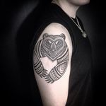 Decorative bear tattoo by Saskia. #blackwork #Saskia #bear #linework #decorative