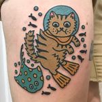 Swimming kitty tattoo by Jiran #Jiran #cattattoos #color #newschool #cartoon #cute #cat #stingray #fish #underwater #water #oceanlife #swimming #scuba #bubbles
