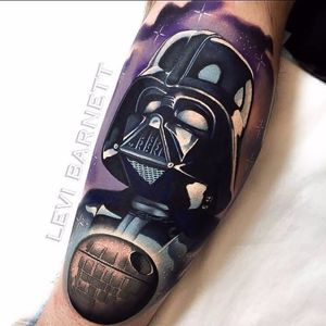 Darth Vader observando a galáxia #LeviBarnett #realismo #realism #tattooartist #tatuador #nerd #geek #darthvader #starwars #movie #filme #georgelucas #starkiller #EstrelaDaMorte