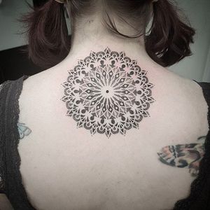 Upper back tattoo. (via IG - dandwight_artist) #dotwork #mandala #geometric #dandwight
