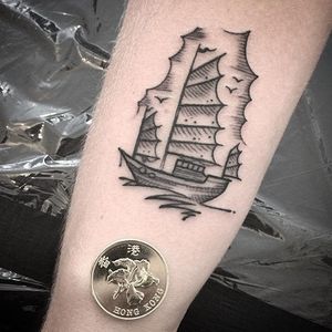 Junk Ship Tattoo by David Zuleta #junkship #junkboat #junk #asianboat #chineseboat #chineseboats #chinesetattoo #blackwork #blckink #small #DavidZuleta