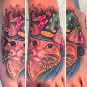 Wizard cat tattoo by Megan Massacre #wizard #cat #catportrait #animalportrait #wizardcat #pet #meganmassacre
