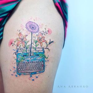 Tattoo uploaded by Filipe Lopes • Tracinhos! #AnaAbrahão #fineline  #traçofino #delicadas #delcates #fofas #cute #TatuadorasDoBrasil  #presuntinhas • Tattoodo