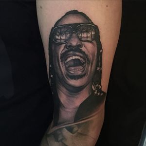 A black and grey portrait of Stevie Wonder by Marco Vergel (IG—marco_vergel). #blackandgrey #portraiture #StevieWonder