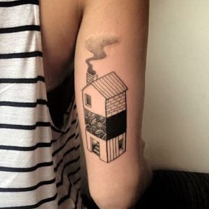 Minimalist architecture tattoo by Derik Sorato. #architecture #blackwork #linework #minimalist #architecturetattoo #DerikSorato