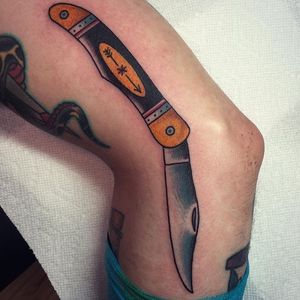 Buck Knife Tattoo by Andy Perez #buckknife #knifetattoo #traditionalknifetattoo #traditionaltattoo #AndyPerez