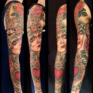 Lovely neo-traditional sleeve by Rose Hardy, featuring the classic queen-of-hearts imagery. #broach #bust #neotraditional #queenofhearts #RoseHardy #roses #sleeve