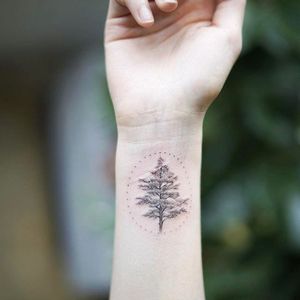Tree by Nando Tattoo (via IG-nandotattooer) #tinytattoo #microtattoo #flora #fauna #NandoTattoo